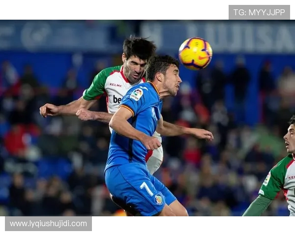 贝西赫塔斯与里昂激战在即谁将赢得这场欧战巅峰对决